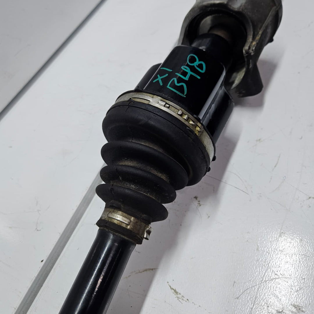 2016-2019 BMW F48 F39 X1, X2 Front Right Drive Shaft Axle 8611938 OEM AWD