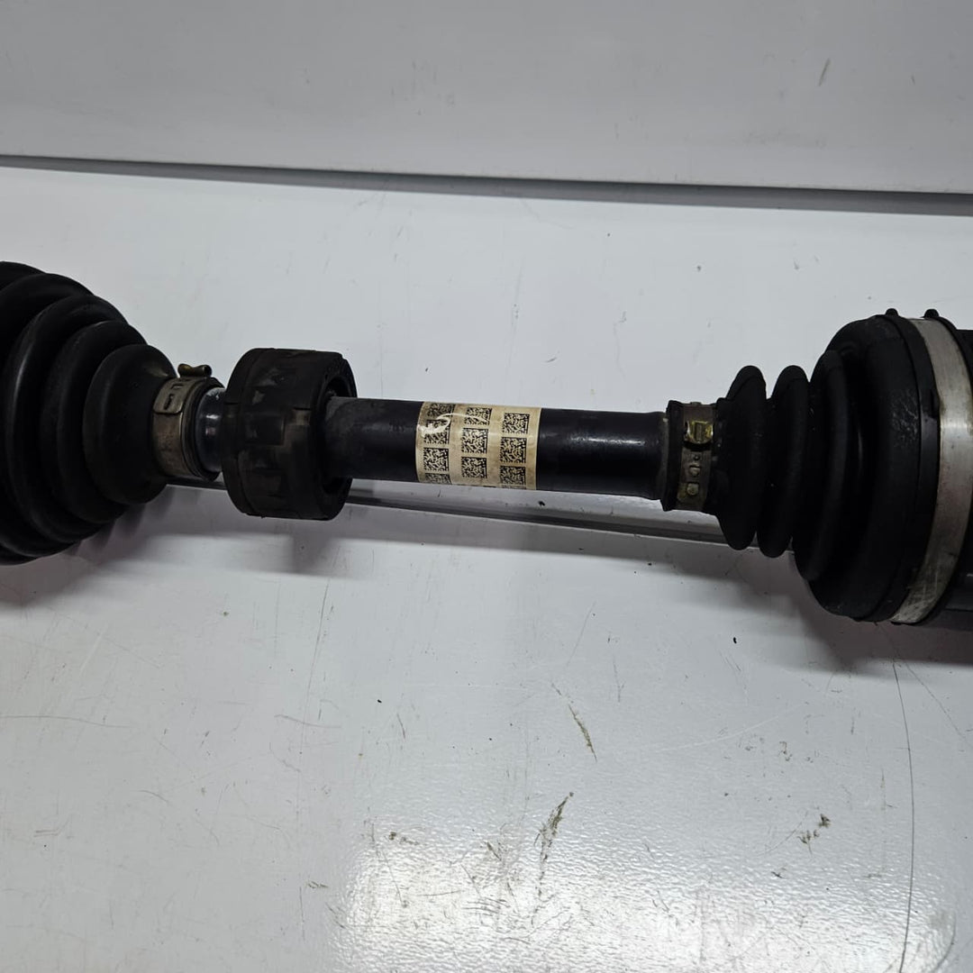 2020-2021 BMW X1, X2 F39 Front Right Axle Shaft 8482646