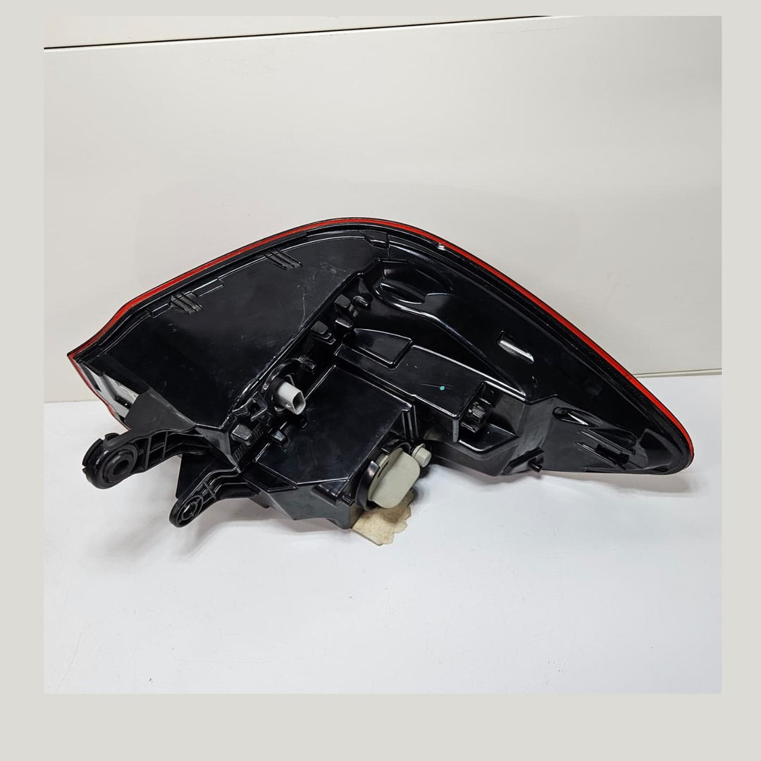 2018-2023 BMW X2 F39 xDrive RIGHT Tail Light F03688100