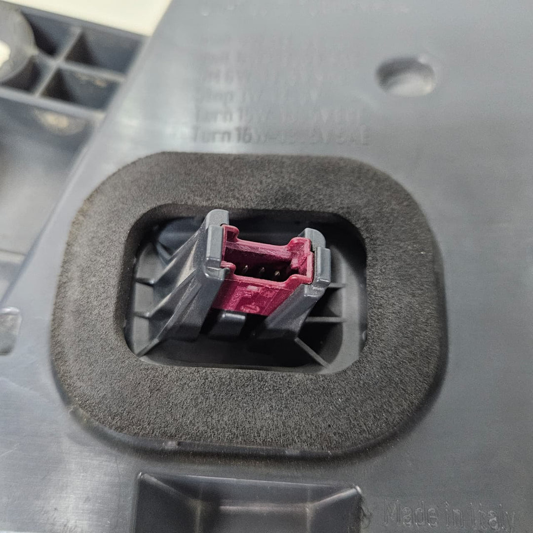 BMW 2016-2018 7-Series G11 G12 Taillight Left Side 7342963 USED