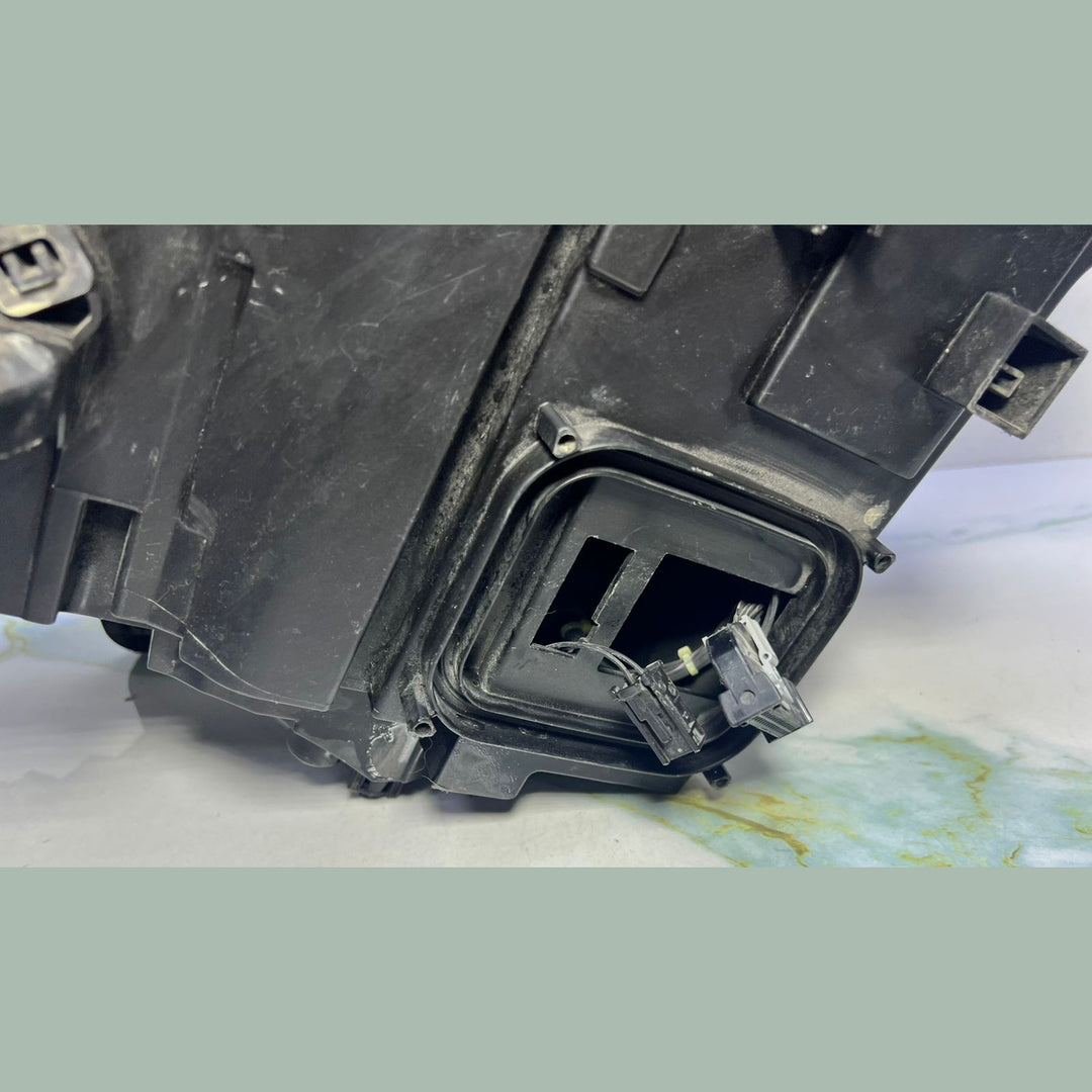 Mercedes W205 C-Class C300 Front Right Side Head light Headlamp A205 8201461 OEM