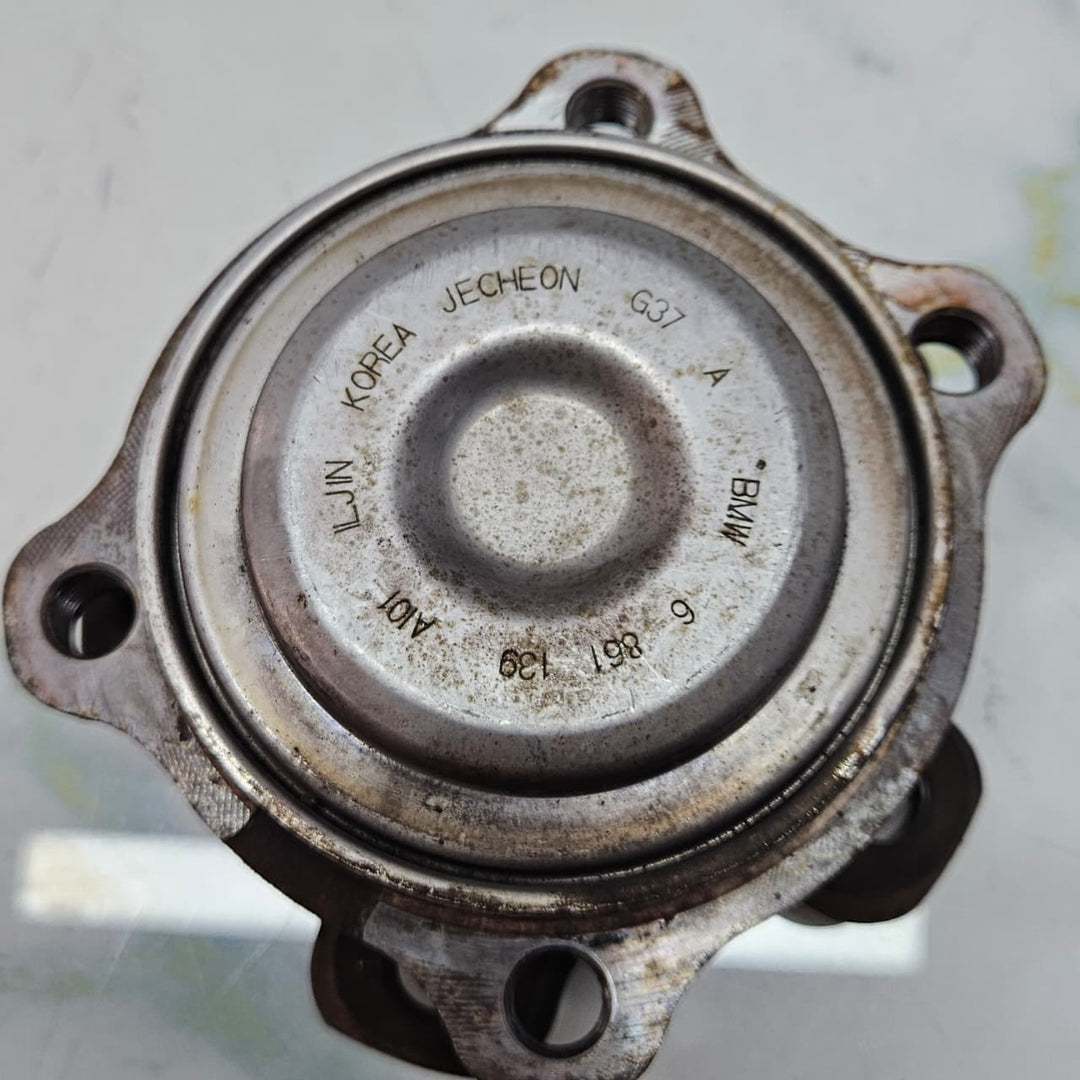 2020-2024 BMW 840i Gran Coupe Wheel Hub Spindle Knuckle Assembly RWD 6861139