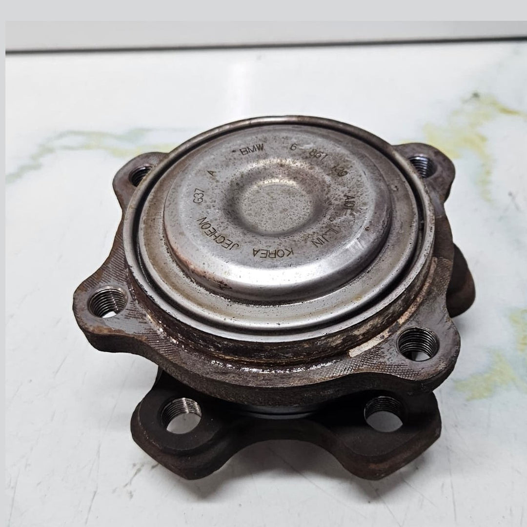 2020-2024 BMW 840i Gran Coupe Wheel Hub Spindle Knuckle Assembly RWD 6861139