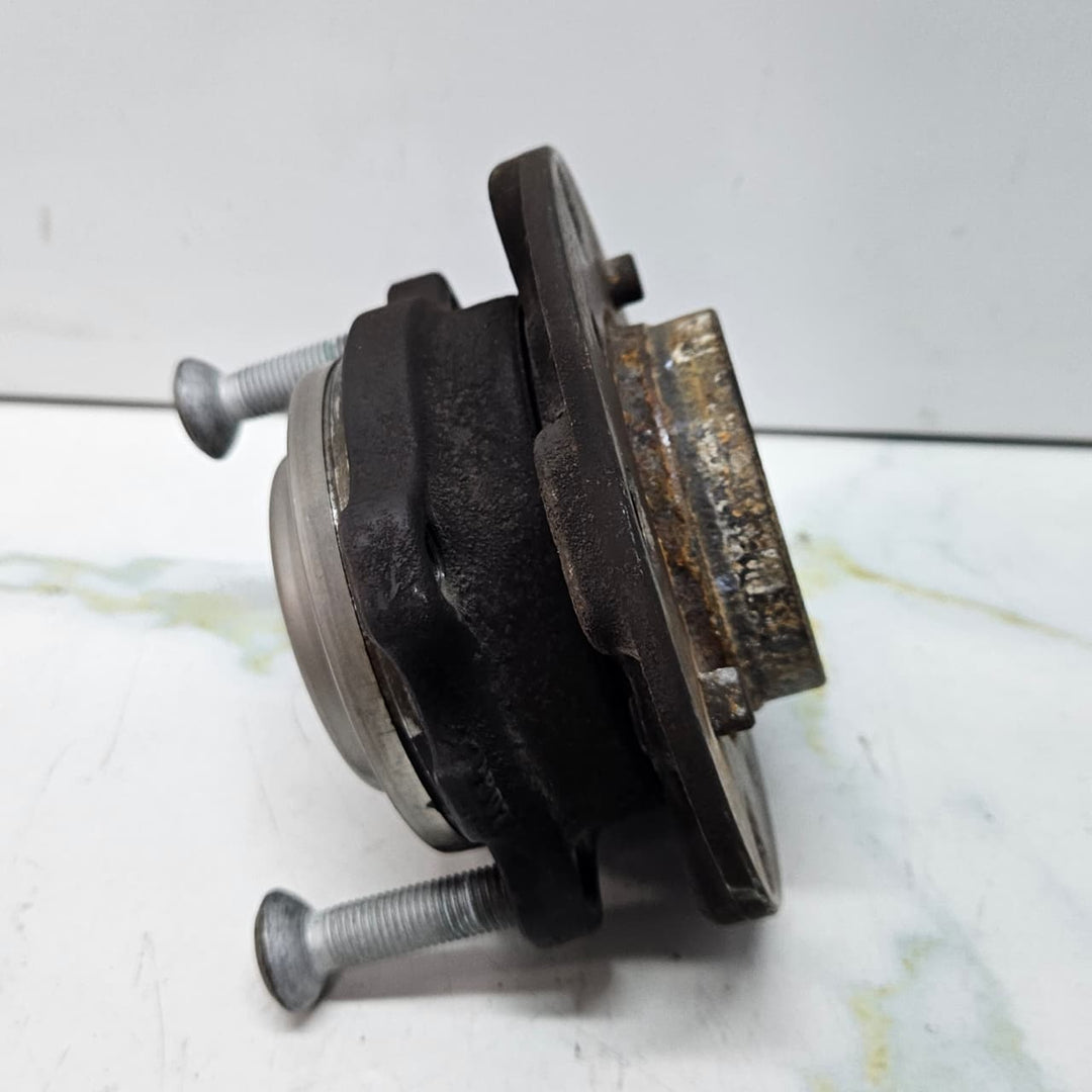 2011-2018 BMW M6 F06 F12 F13, M5 F10, Wheel Hub With Bearing 2284375