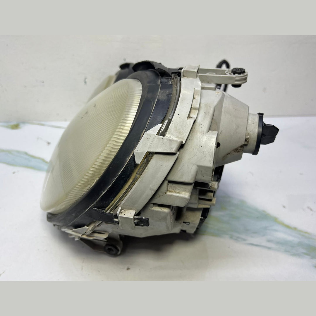 2001-02 Mercedes W203 C-Class Front Left Side Head light Headlamp A203 8200761
