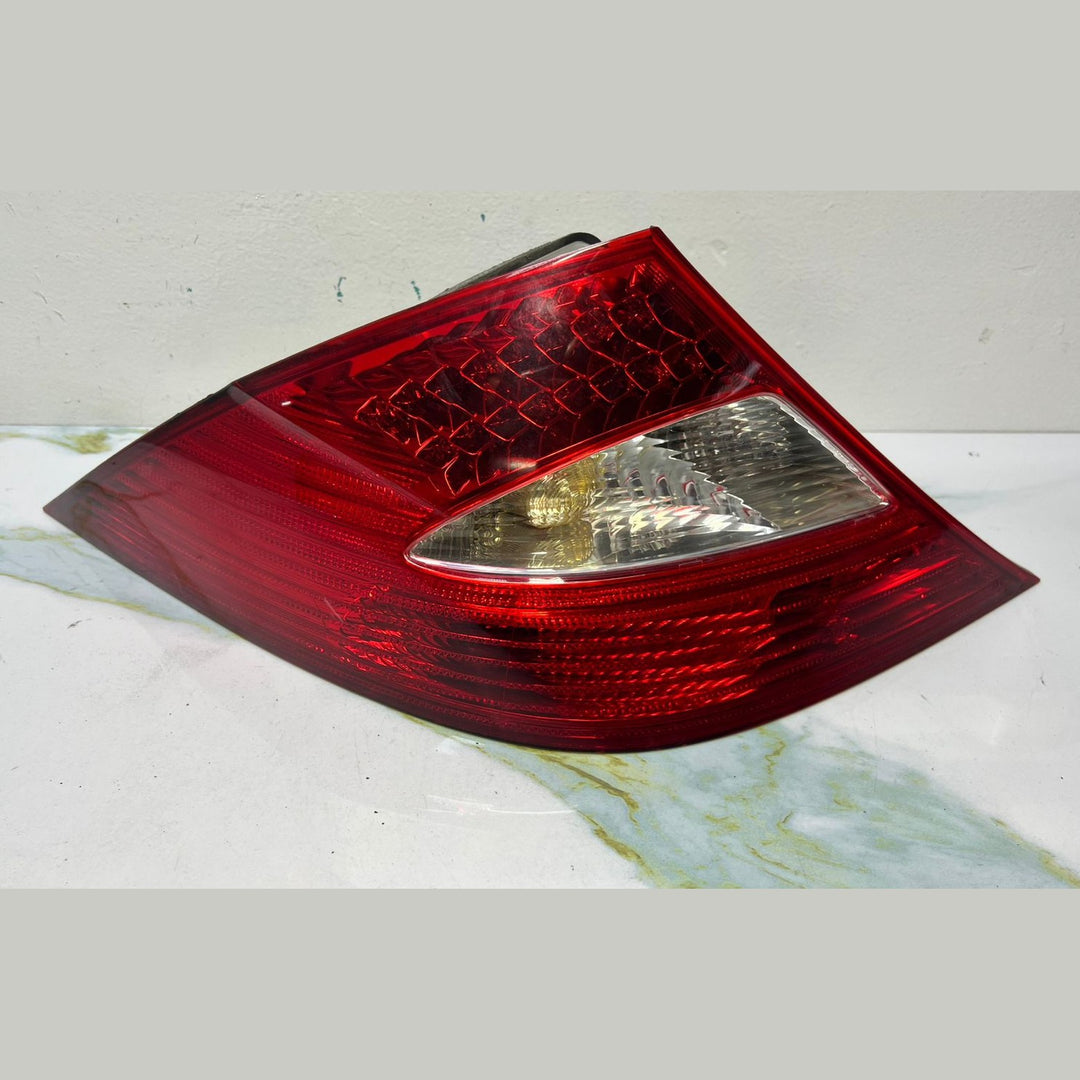 Mercedes-Bnez W219 CLS-Class Rear Left Side Tail Light Brake Stop Lamp A219 8200164 OEM
