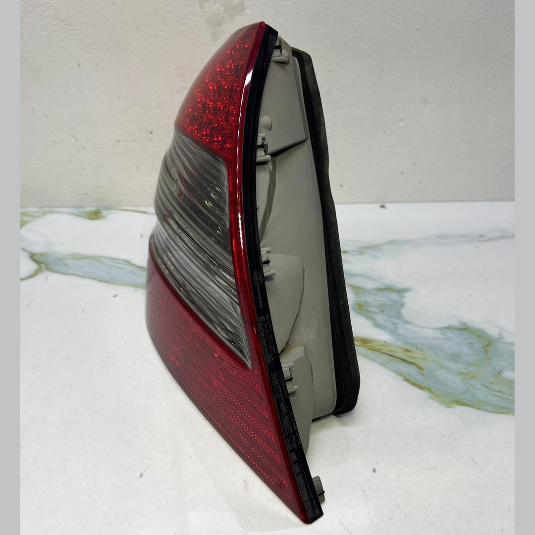 Mercedes W211 E-Class Rear Left Side LED Tail Light Brake Stop Lamp A211 8202564