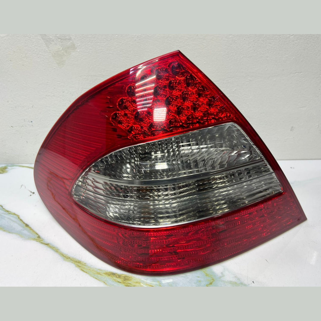 Mercedes W211 E-Class Rear Left Side LED Tail Light Brake Stop Lamp A211 8202564