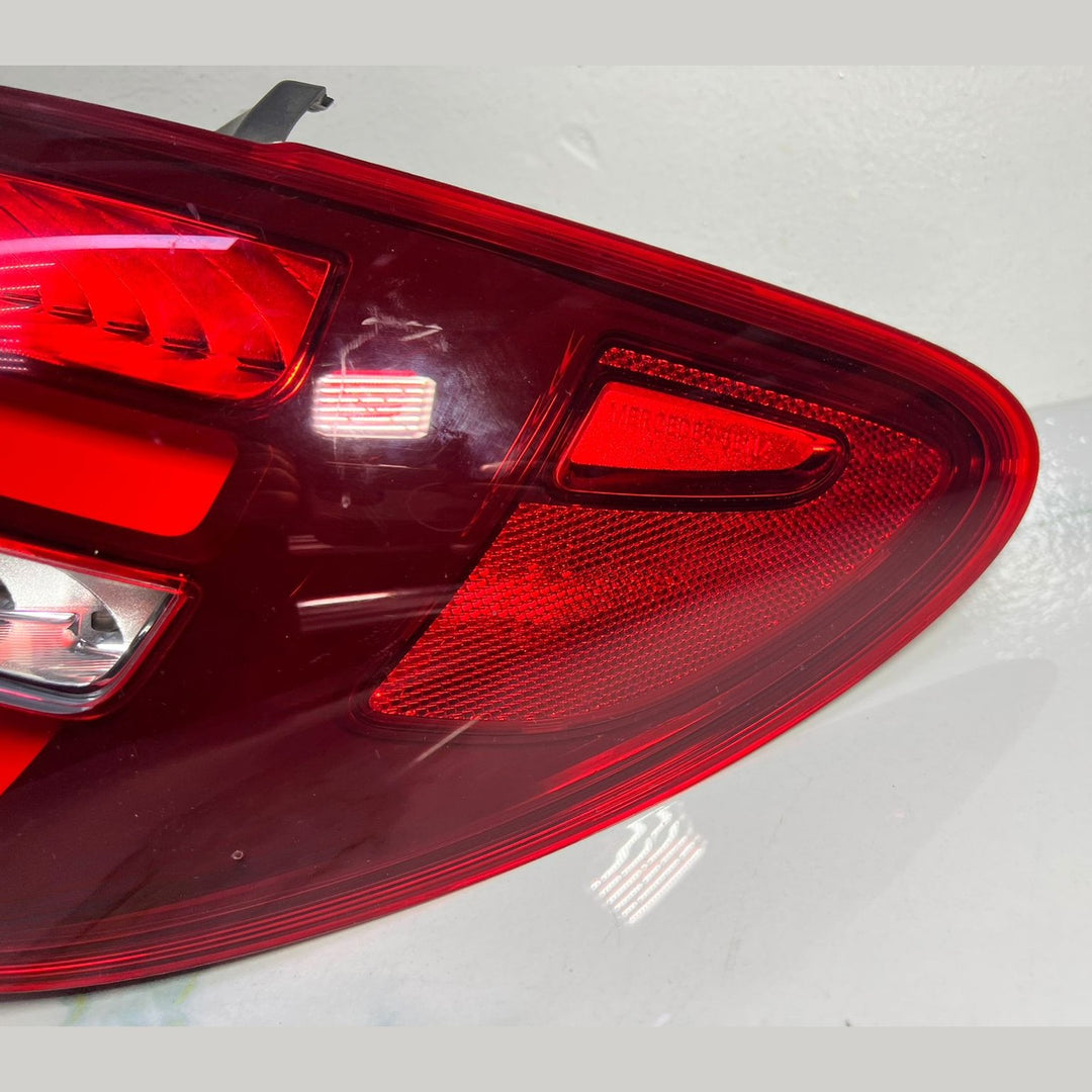 Mercedes W246 B-Class B200 Rear Right Side LED Tail Light Brake Stop Lamp OEM
