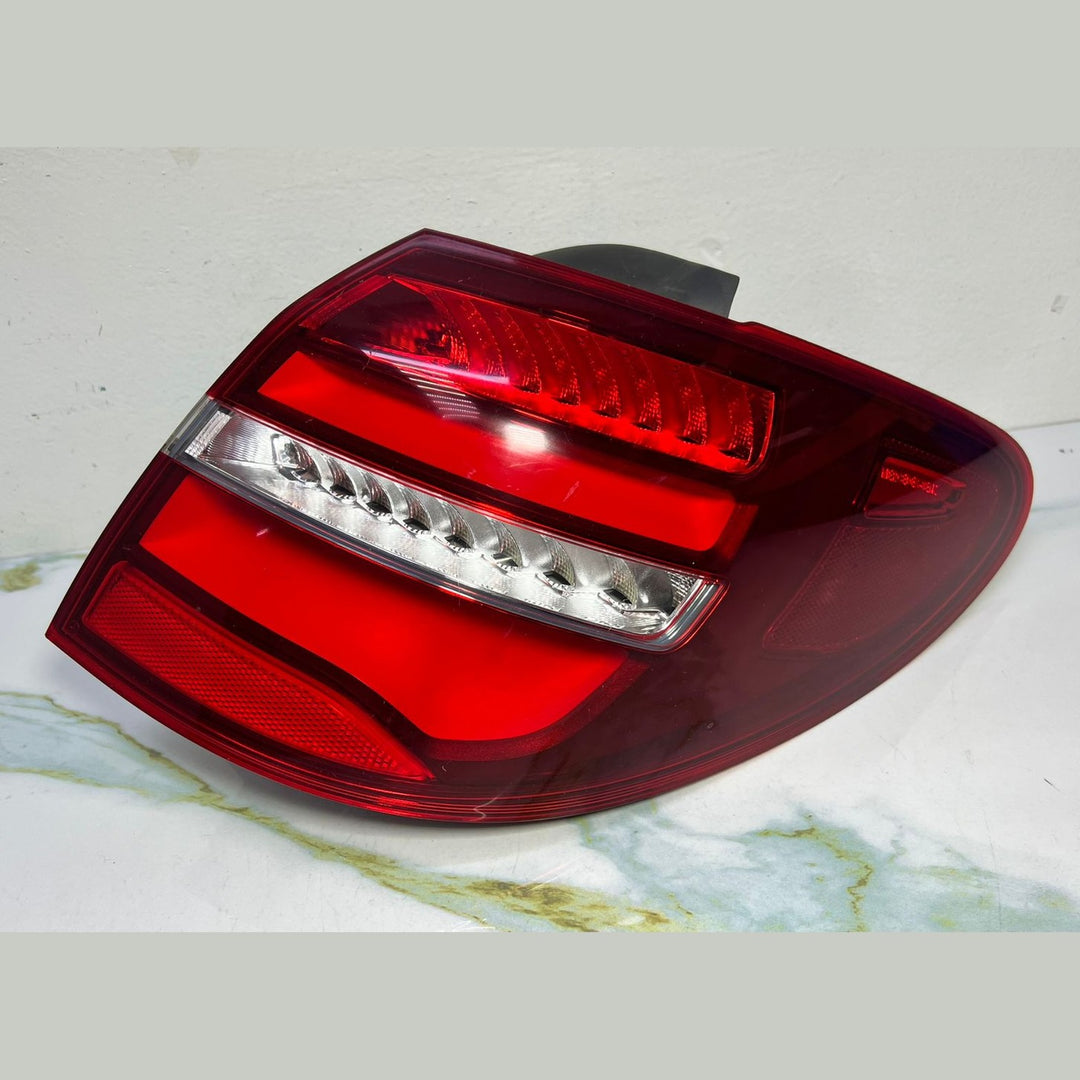 Mercedes W246 B-Class B200 Rear Right Side LED Tail Light Brake Stop Lamp OEM