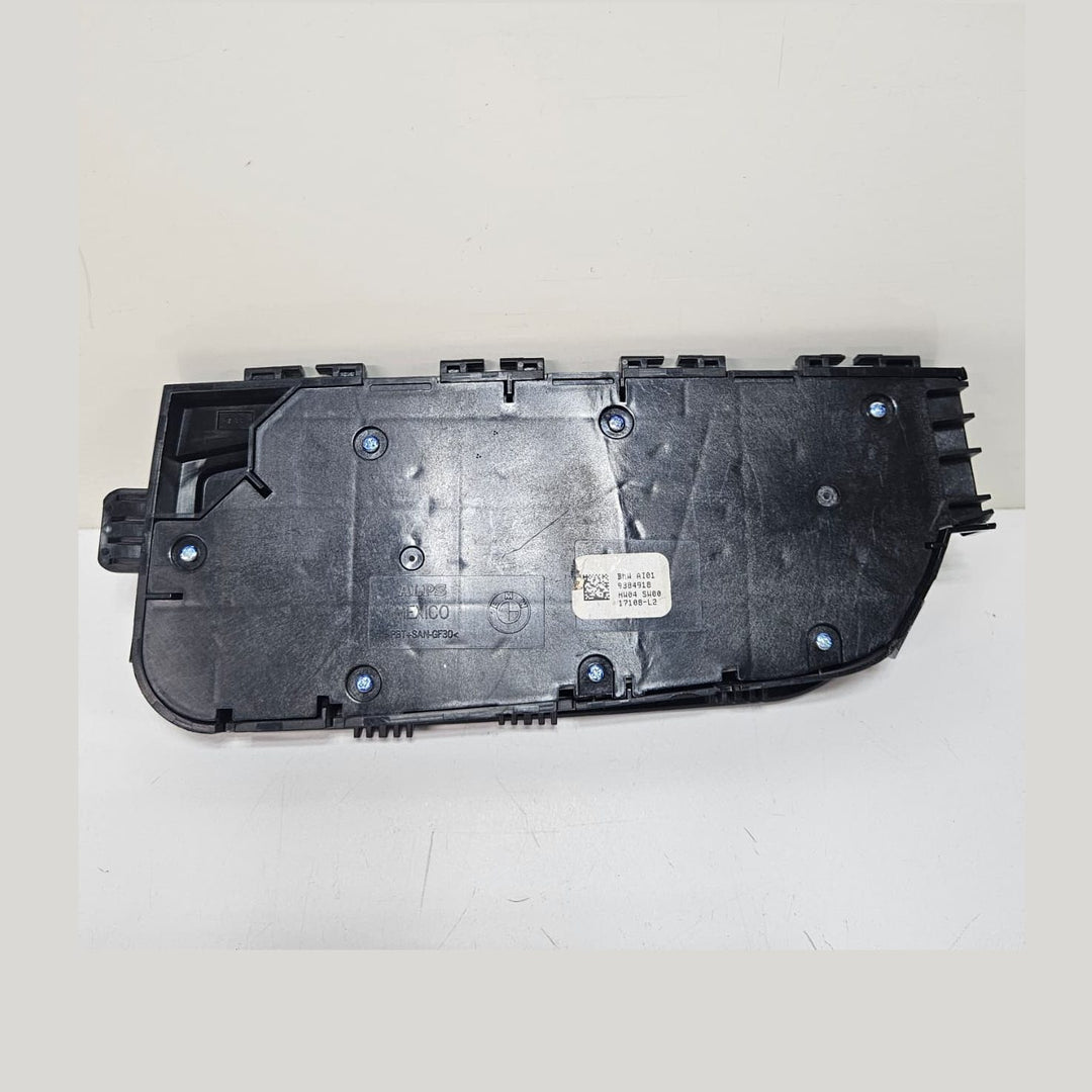 2018-2020 BMW 530i, 530e, 540i Seat Switch 9384918 USED