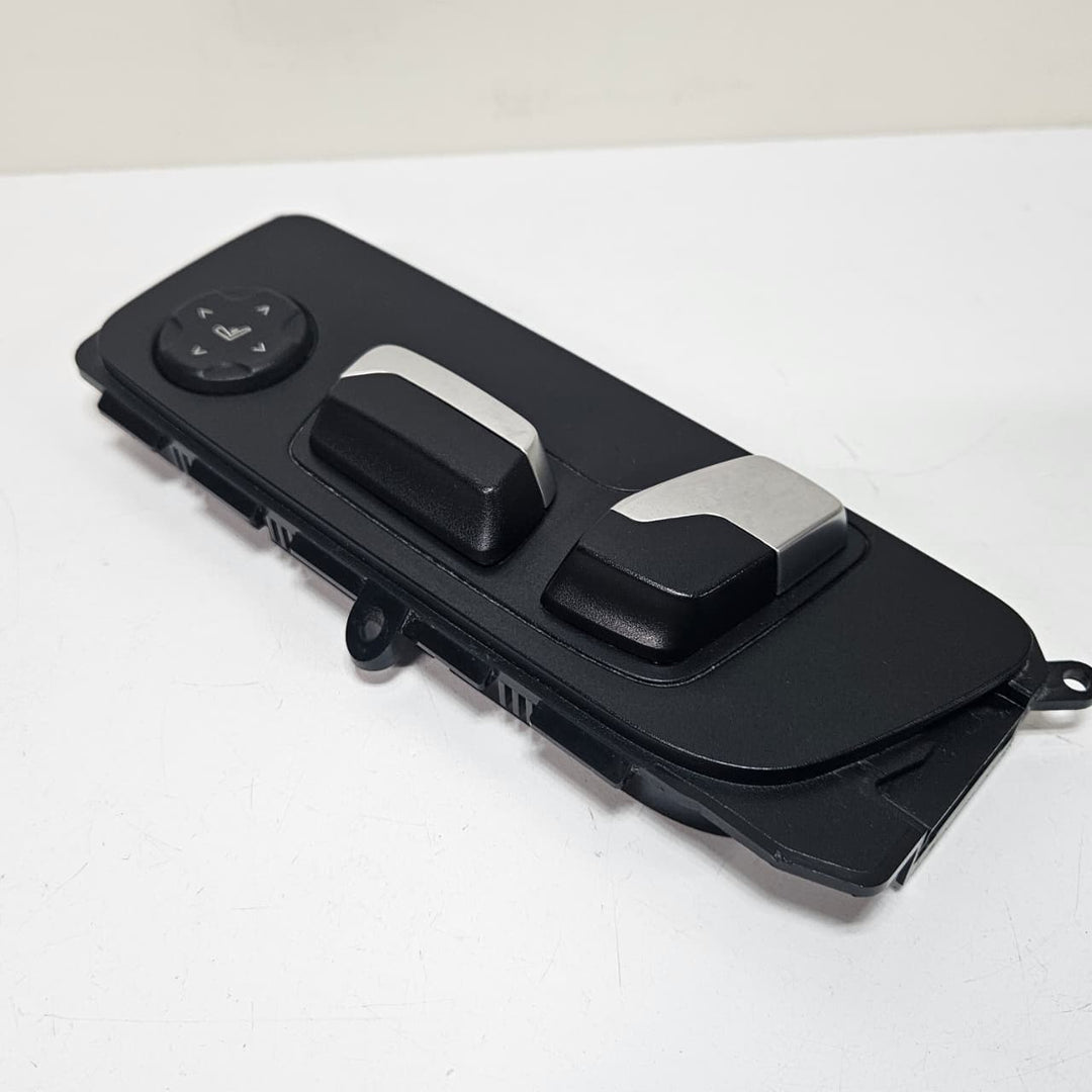 2018-2024 BMW X3 Seat Adjustment Control Switch 9390115 USED
