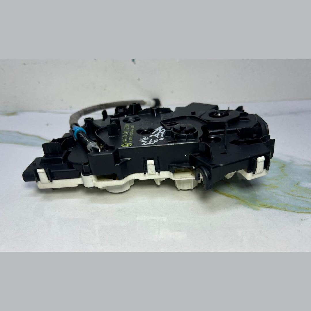 Genuine Mercedes-Benz Vito W447 Rear Sliding Actuator Door Lock A447 7302902 OEM