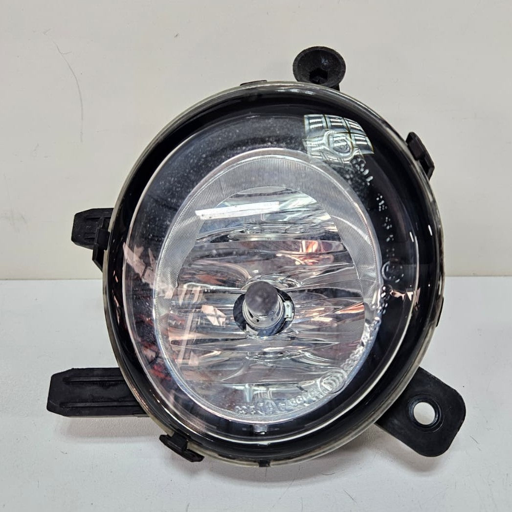 2016 BMW 320i and 328i F30 left Side Fog Light 7248911