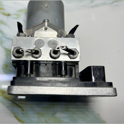 14-20 Mercedes W205 C-Class ABS Anti Lock Brake Pump Module A205 9003149 OEM