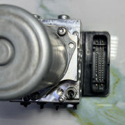 15-20 Mercedes W213 E-Class ABS Anti Lock Brake Pump Module A213 4311401 OEM