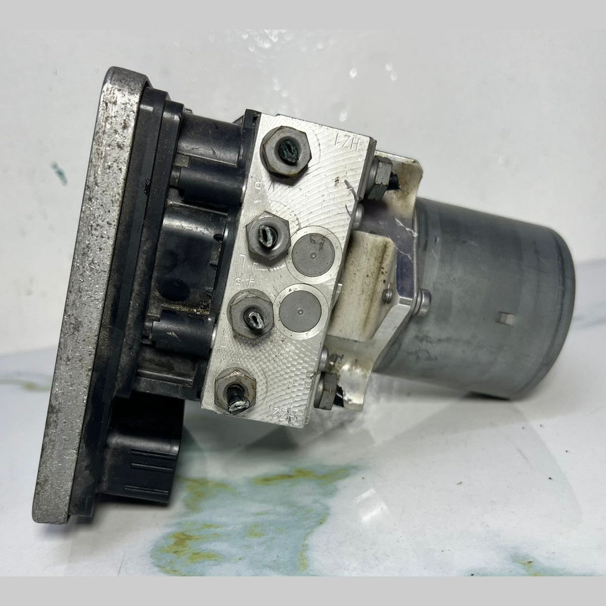 15-20 Mercedes W213 E-Class ABS Anti Lock Brake Pump Module A213 4311401 OEM