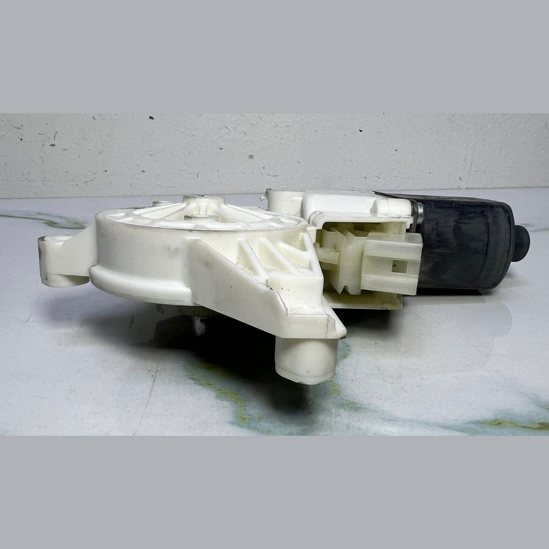 13-18 Mercedes-Benz W246 B-Class CLA Window Motor Front Left Side A246 9065100