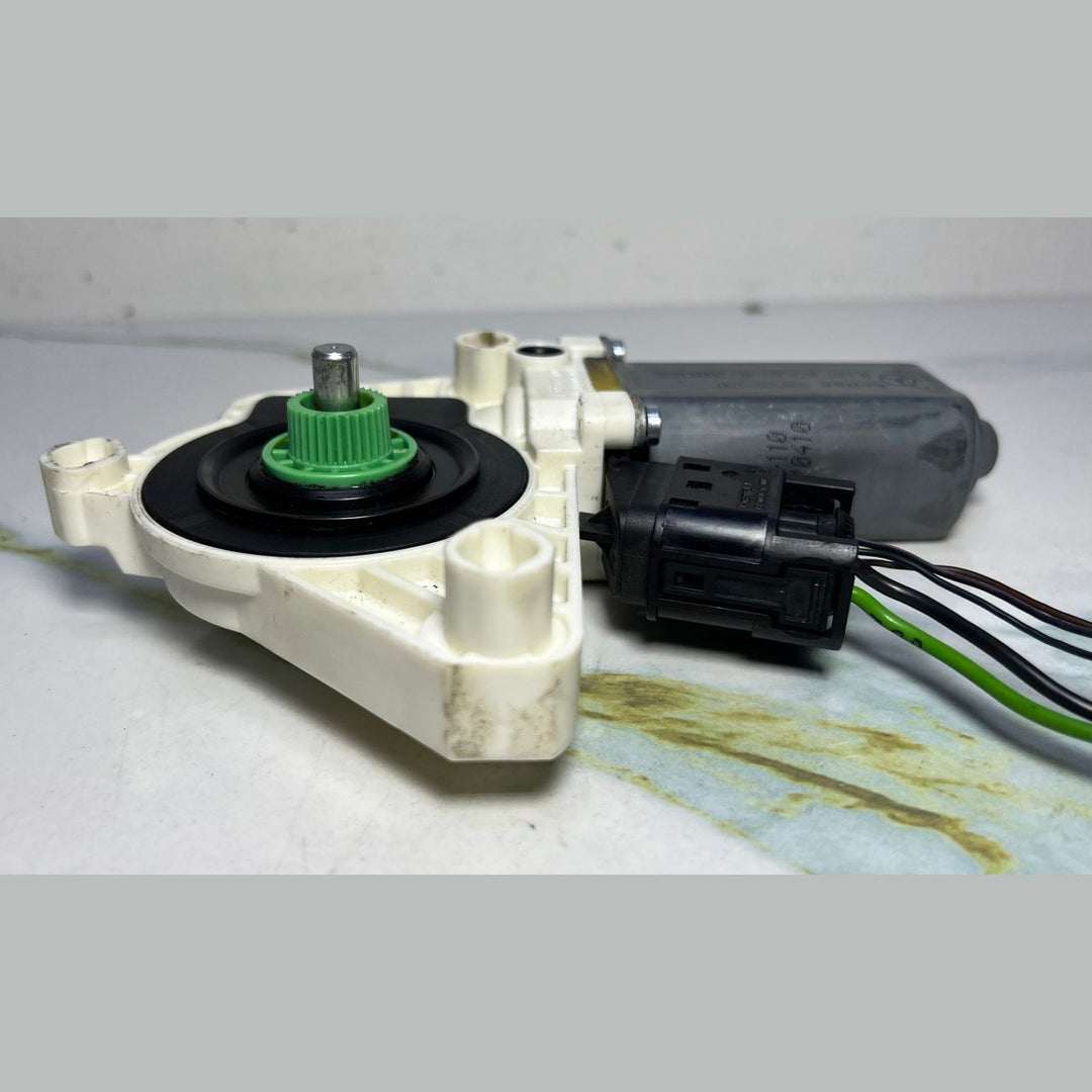 10-14 Mercedes-Benz W207 E-Class Window Motor Front Left Side A207 8200542 OEM