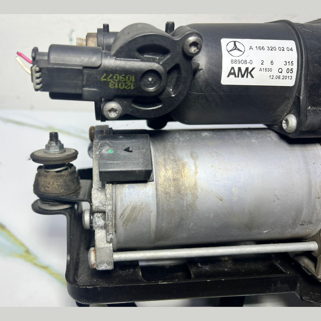 Mercedes W166 ML GL GLE Airmatic Air Suspension Compressor Pump A166 3200204 OEM