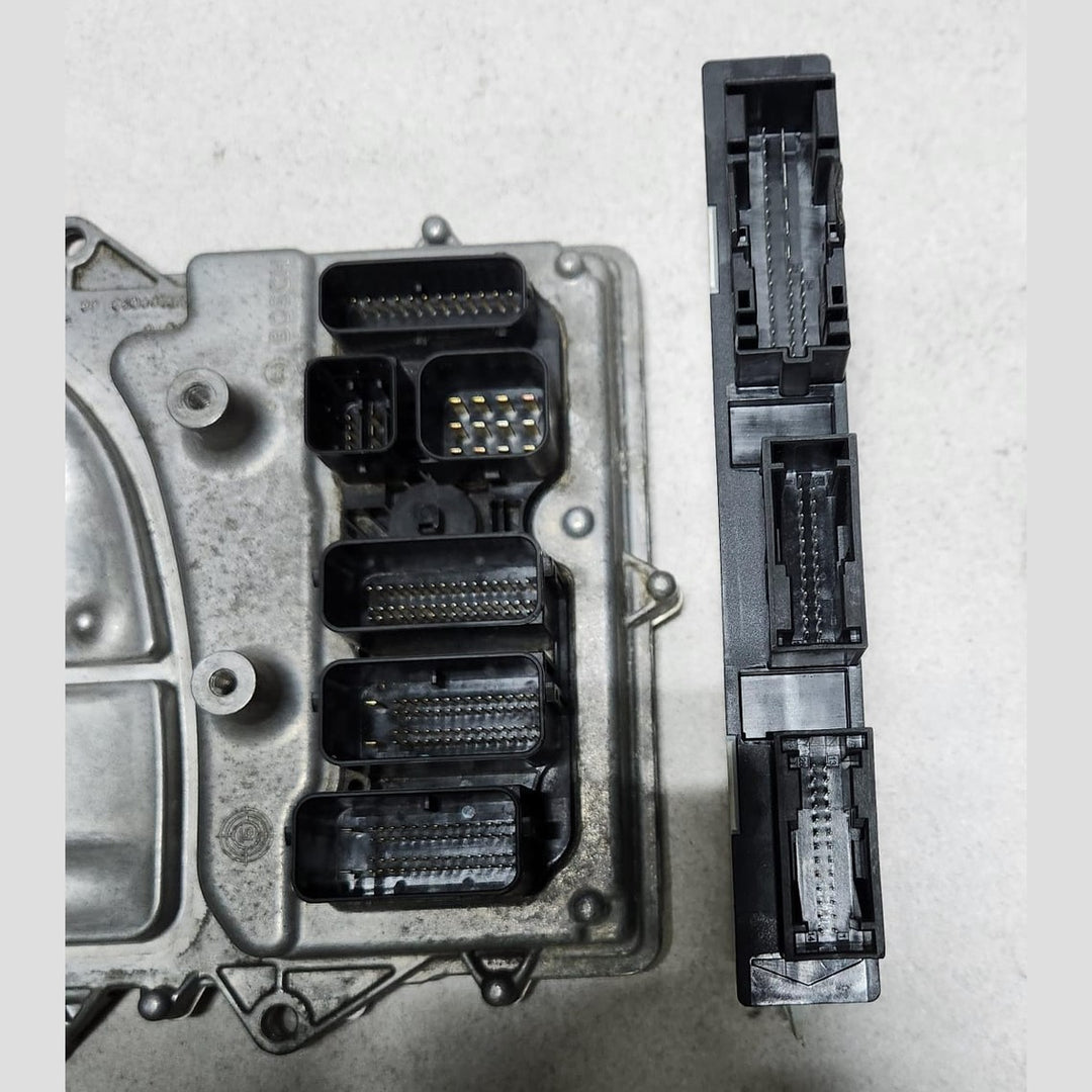 2017 BMW X5 Engine Control Module 8674949 N55 F16 3.0 ECU SET