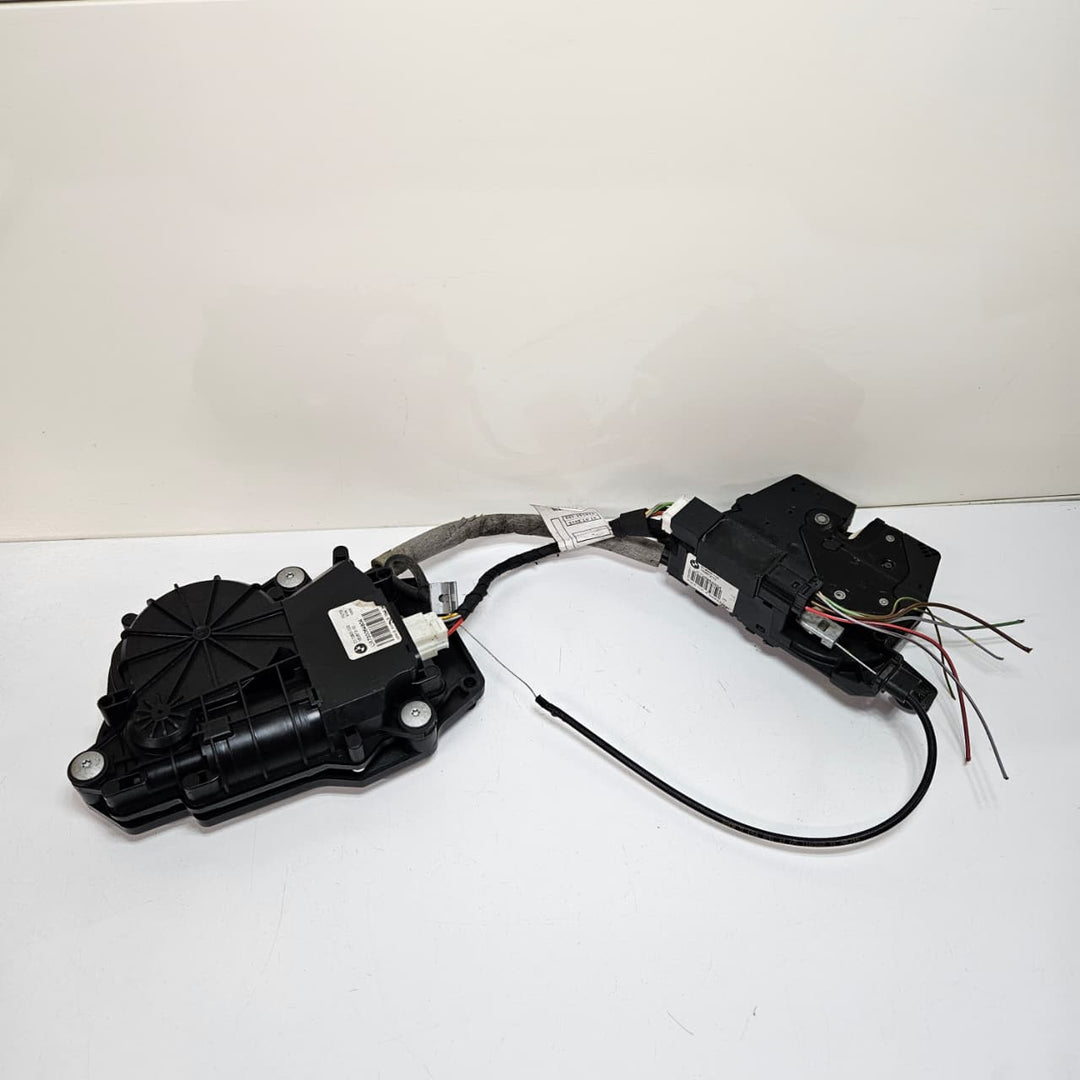 2010-2015 BMW 5 Series F07 GT 528i Trunk Lid Lock Actuator 7330648 USED