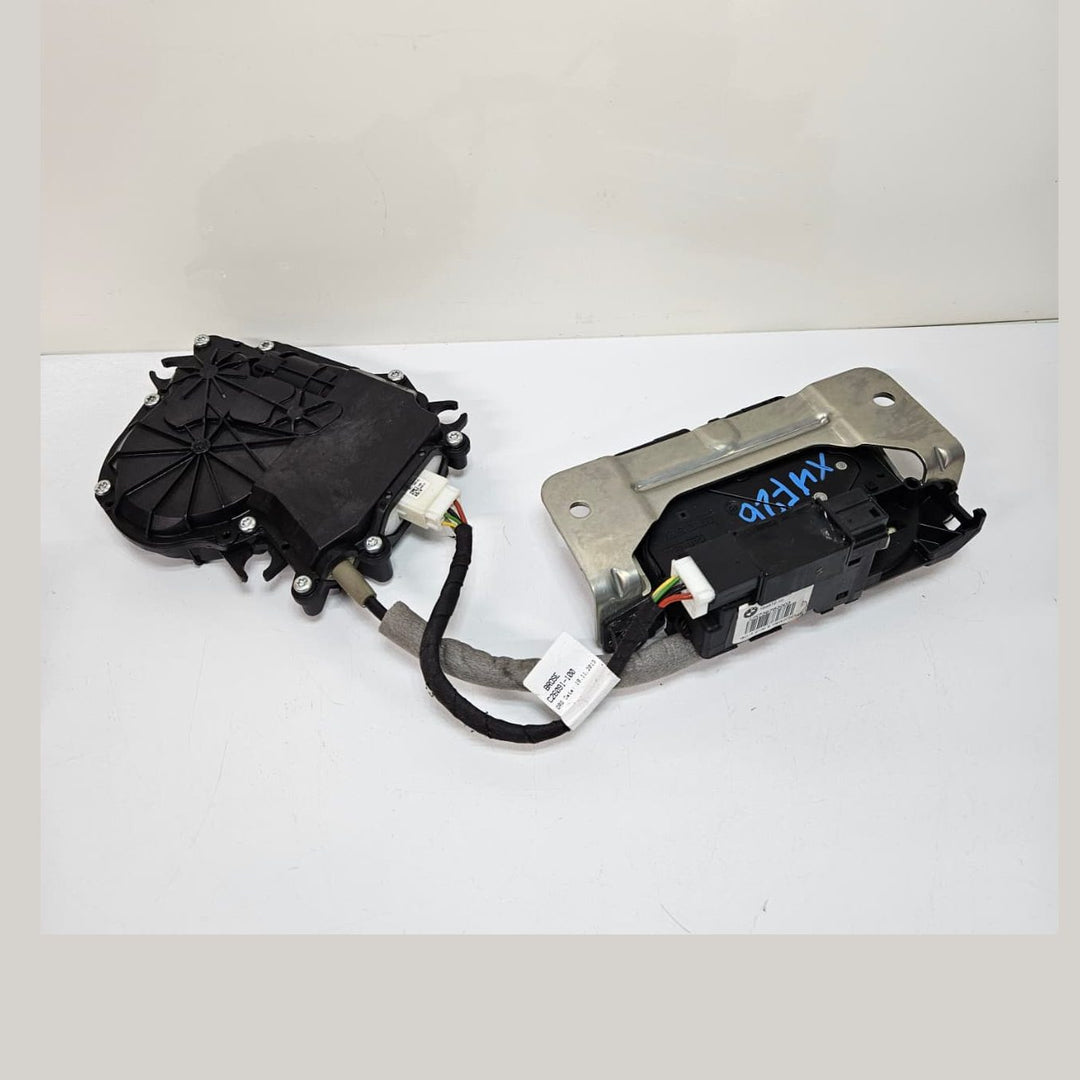 2015-2018 BMW X4 F26 Tailgate Central Locking Actuator 7361231 USED
