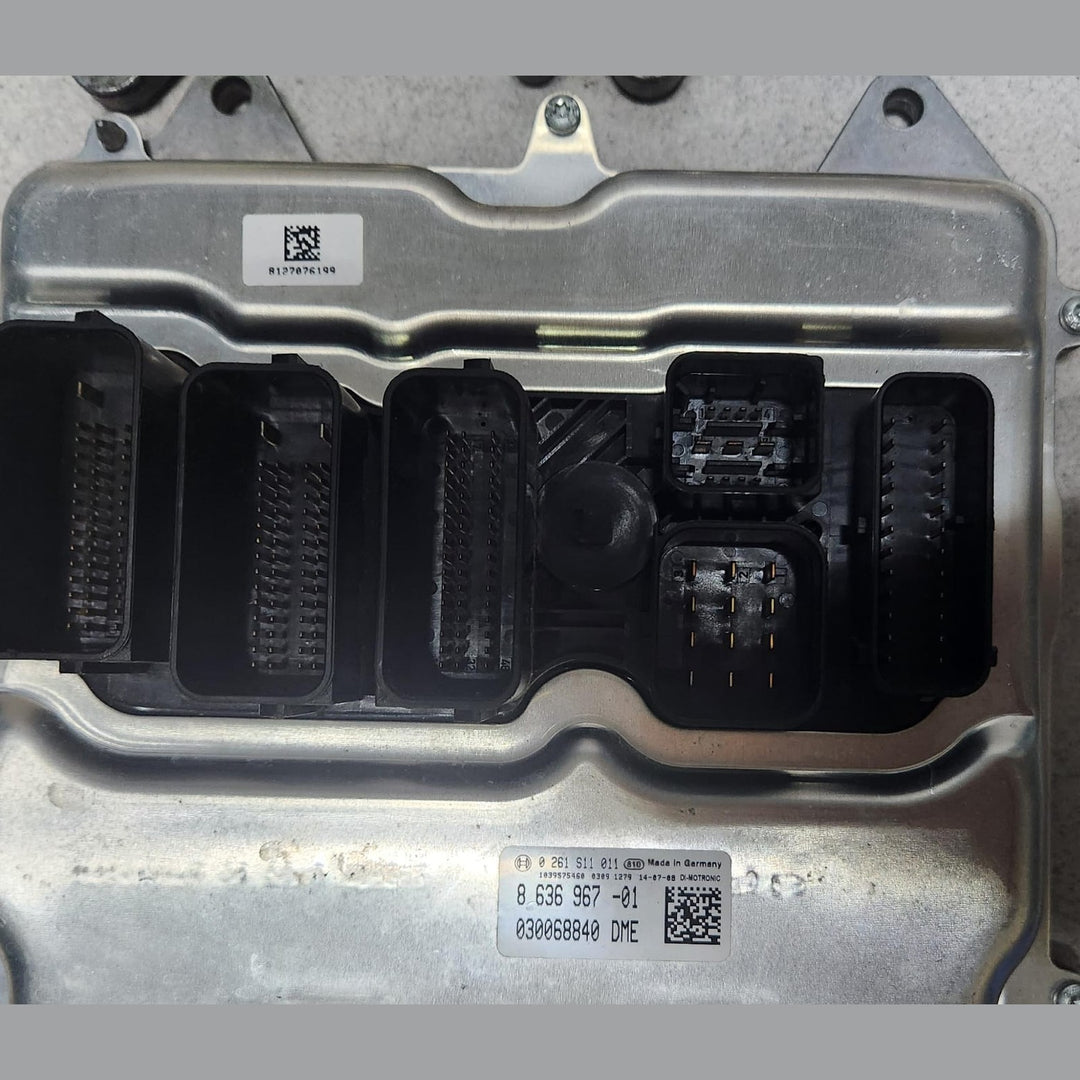 2014-2016 BMW 550i Engine Control Module 8636967 550i and X5 N63N