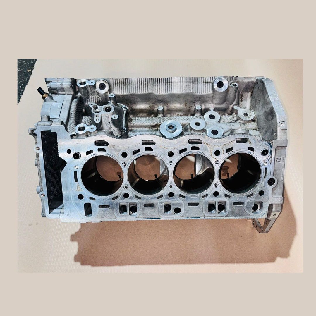 BMW M5 F90 X5M F95 X6M F96 4.4i V8 COMPETITION BARE ENGINE BLOCK 8093296 S63B44B 21163518