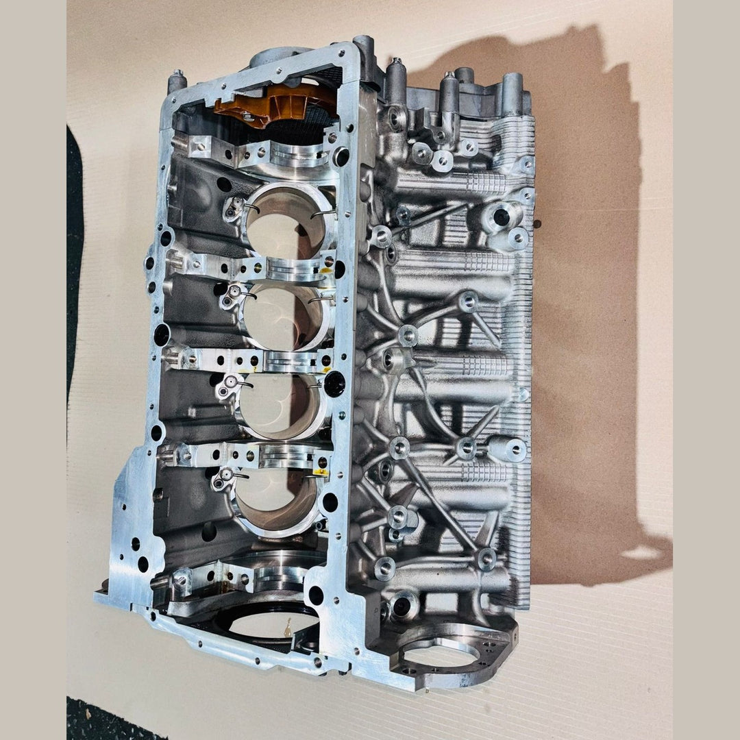 BMW M5 F90 X5M F95 X6M F96 4.4i V8 COMPETITION BARE ENGINE BLOCK 8093296 S63B44B 21163518