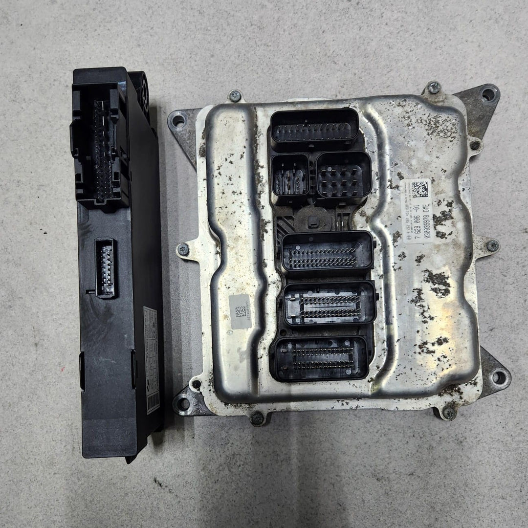2011 BMW X1 Engine Control Unit 7629006 N20 E84 ECU SET