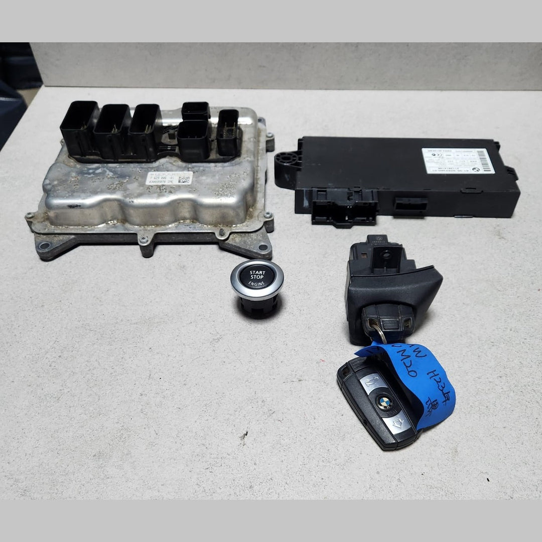 2011 BMW X1 Engine Control Unit 7629006 N20 E84 ECU SET