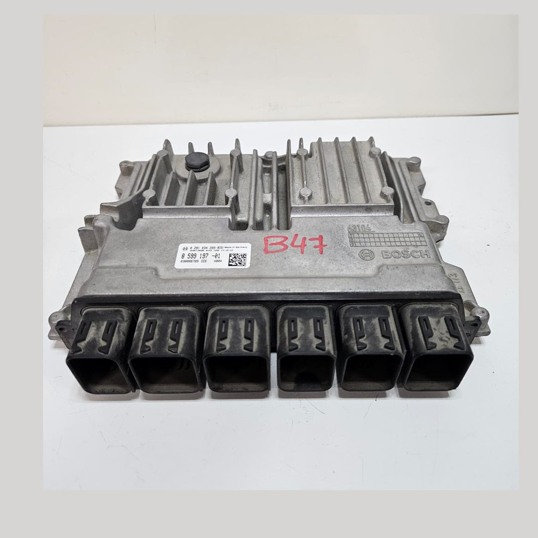 2018 BMW X3 G01 X4 G02 Engine Control Unit DDE Bosch 8599197 OEM
