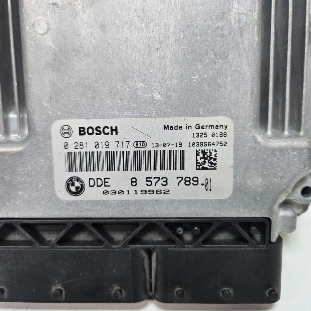 2013 BMW X5 F10 F07 F15 with N57 Engine Control Unit DDE 8573789 OEM