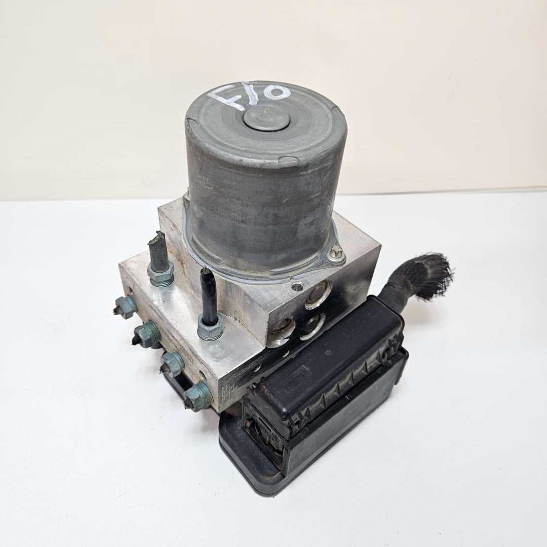 OEM BMW 5 6 7 Series, F10 F06 F01 ABS Pump Module 6865860 USED