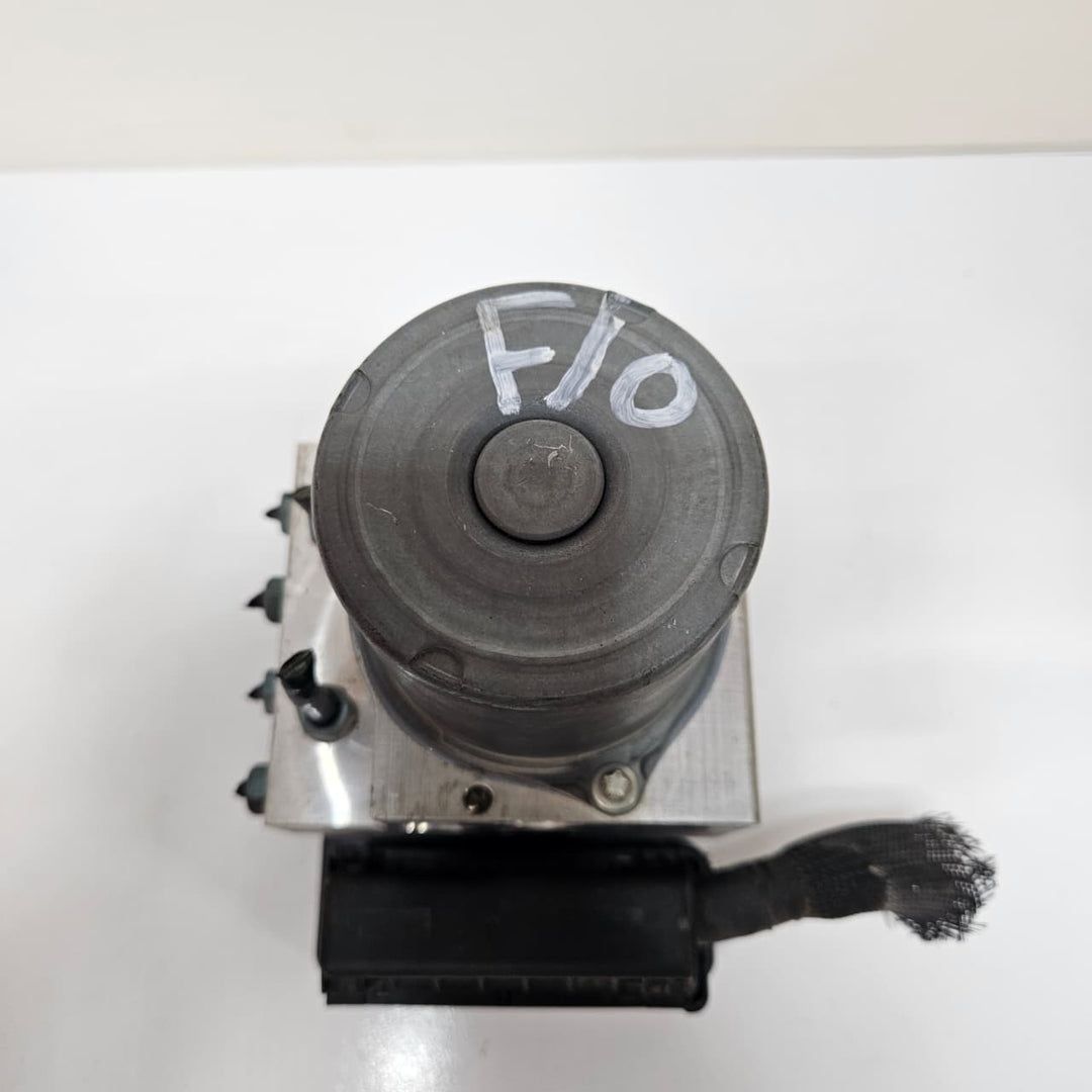 OEM BMW 5 6 7 Series, F10 F06 F01 ABS Pump Module 6865860 USED