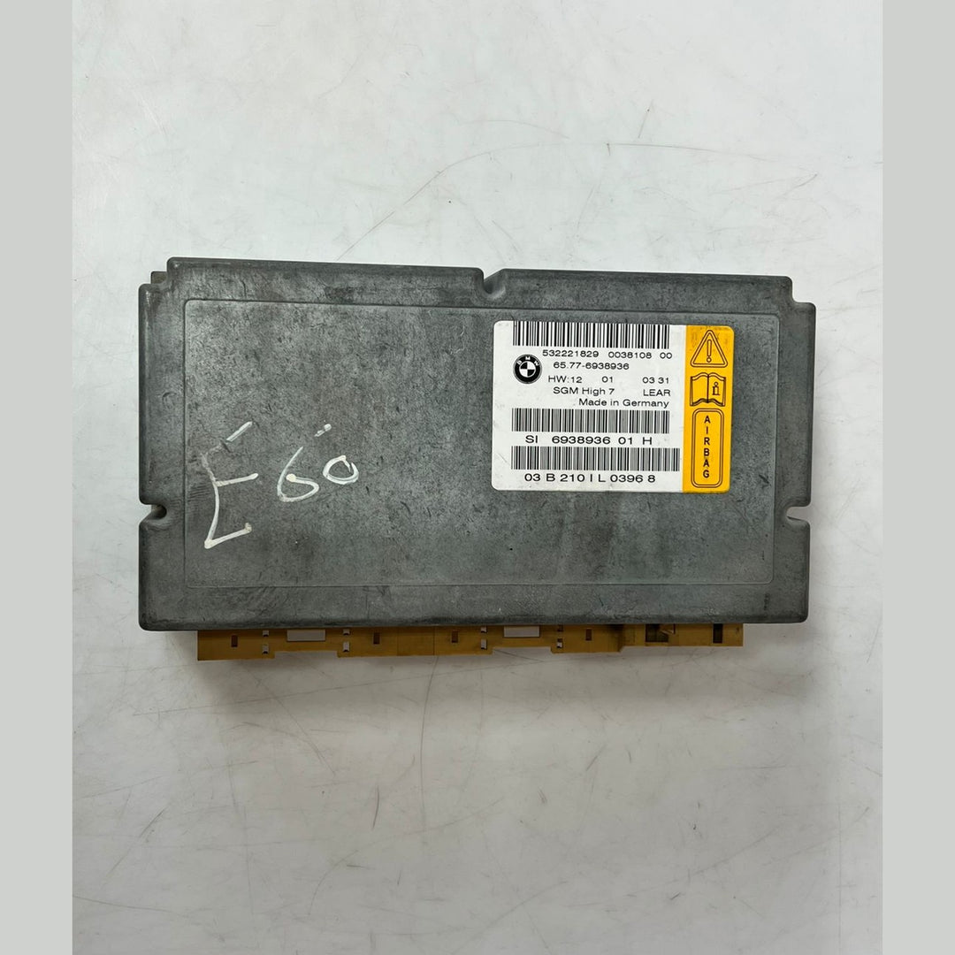 BMW 520d E60 2006 Control Module ECU 6938936 OEM Engine Body Electronics Unit