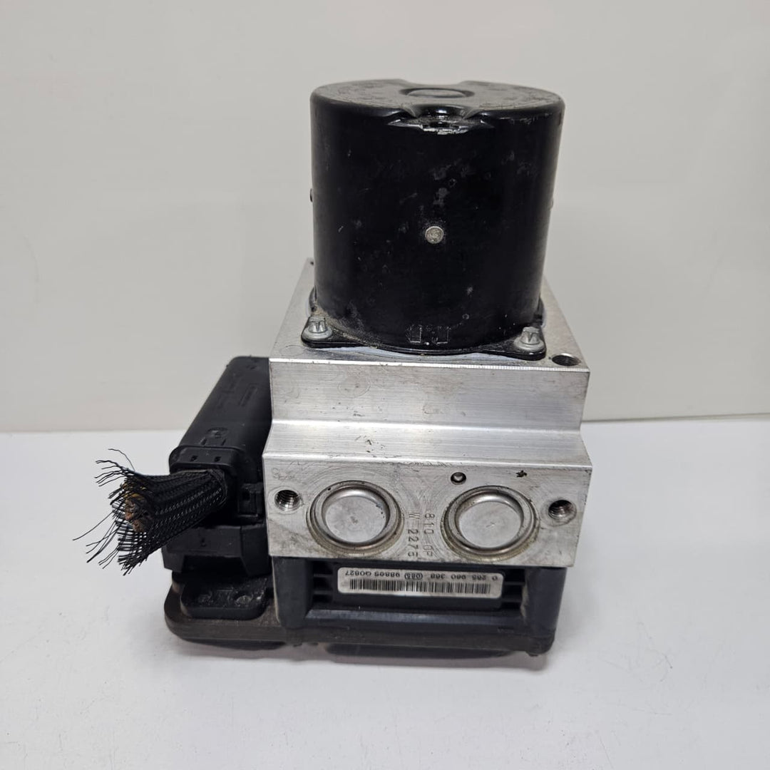2010-2015 BMW 5 7 Series F01 F02 F07 Gran Turismo 740i ABS Pump 6795069 USED