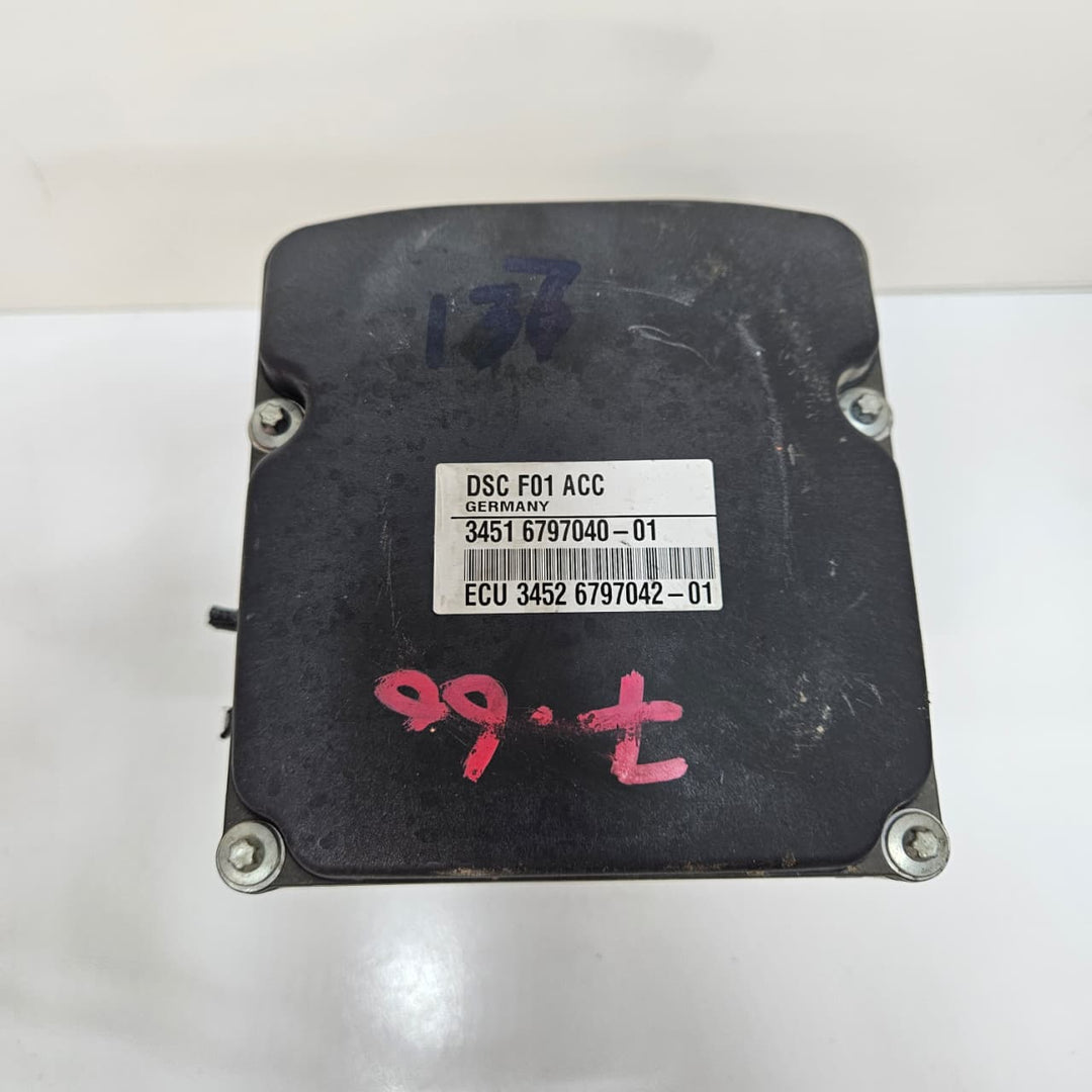 OEM BMW 5 Series E39 F10 F11 ABS Pump 6797040 USED
