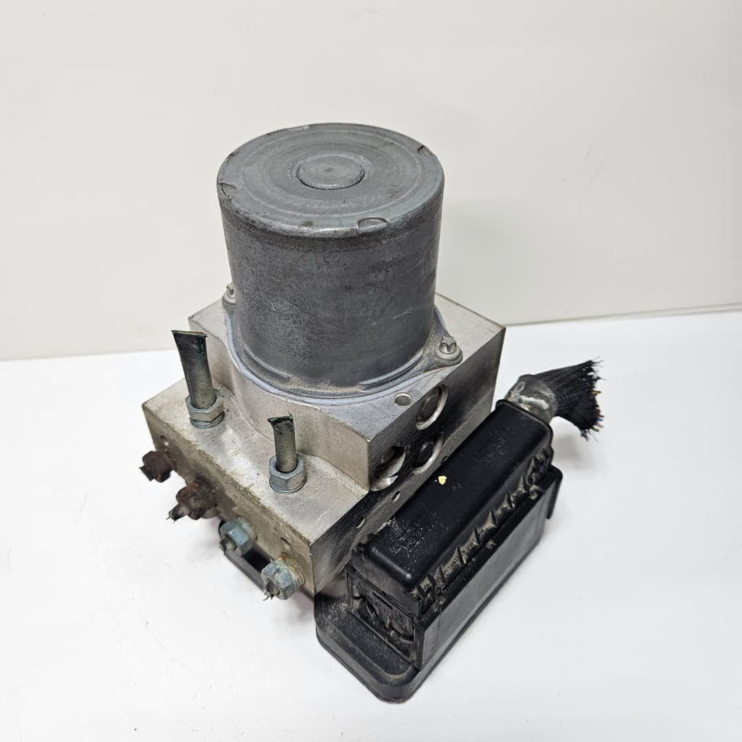 BMW 5 Series F10 F11 F07 Gran Turismo ABS Pump Control Module 6868327 USED