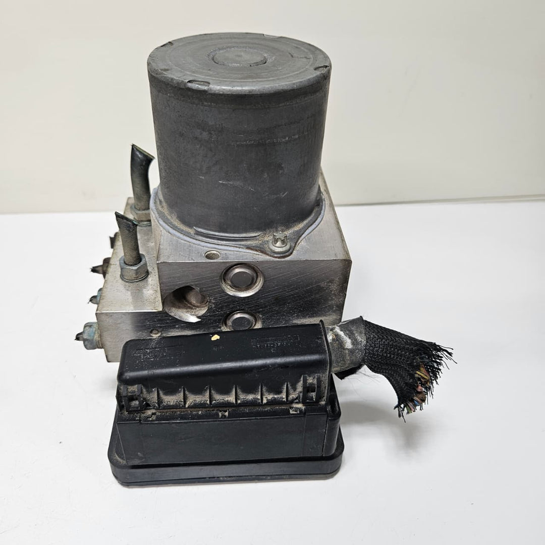 BMW 5 Series F10 F11 F07 Gran Turismo ABS Pump Control Module 6868327 USED