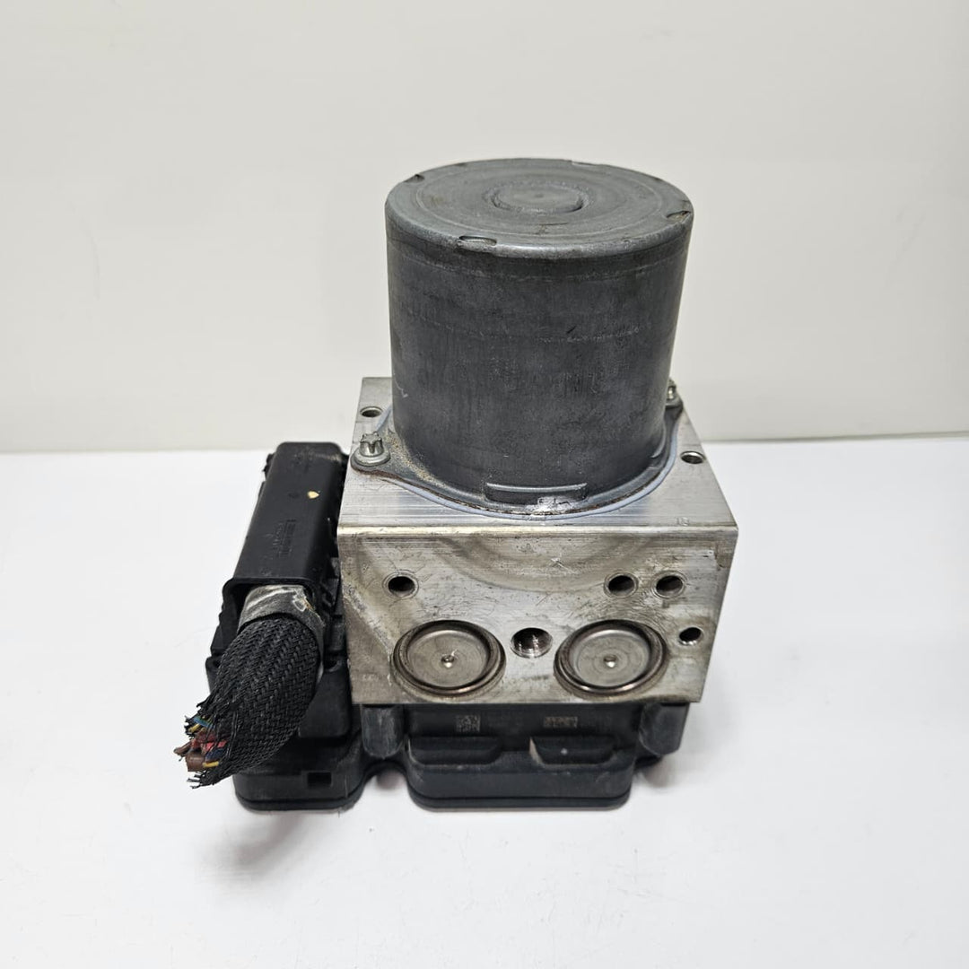 BMW 5 Series F10 F11 F07 Gran Turismo ABS Pump Control Module 6868327 USED