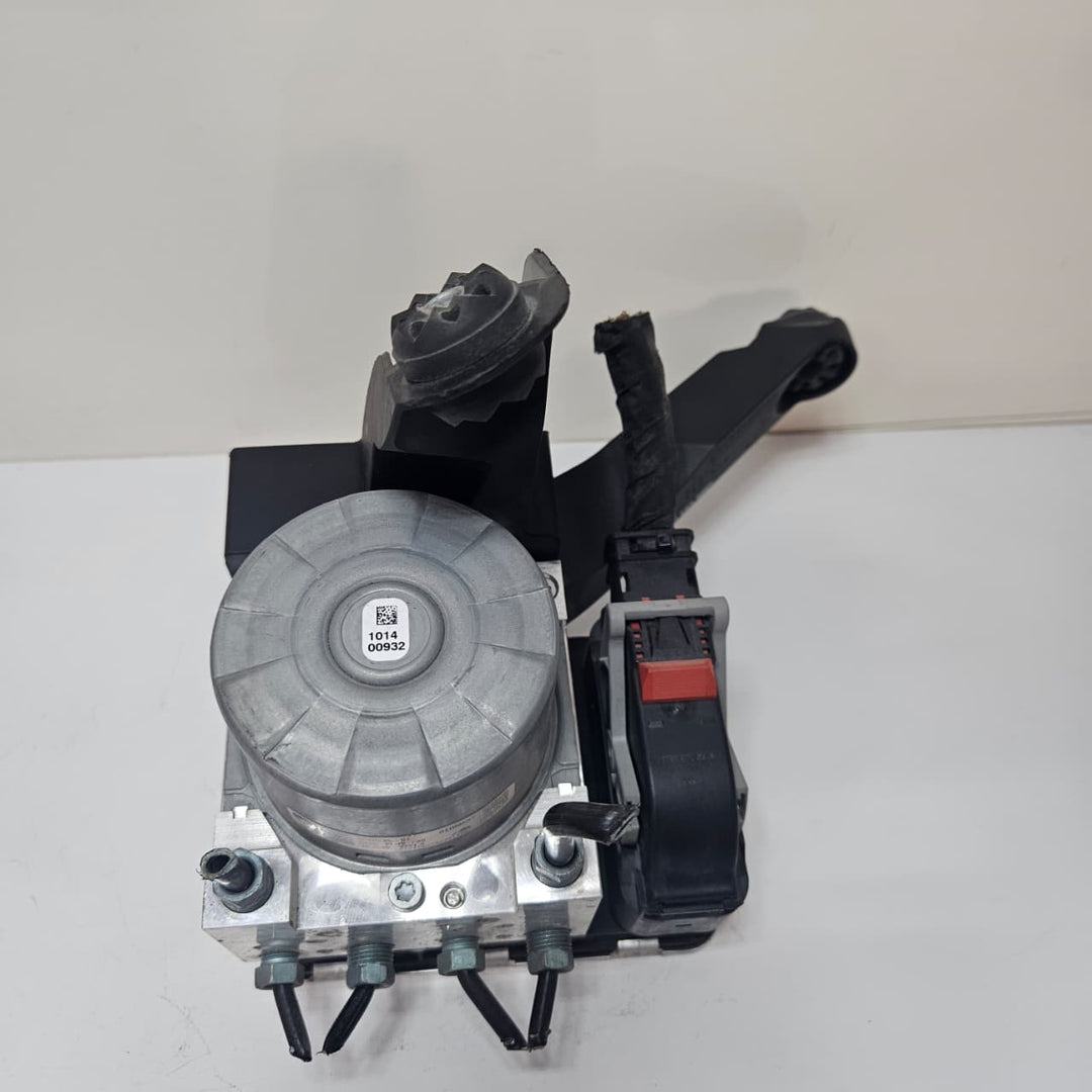 2020 BMW M235i xDrive ABS Anti Lock Brake Pump Module Assembly 5A6DC86 USED