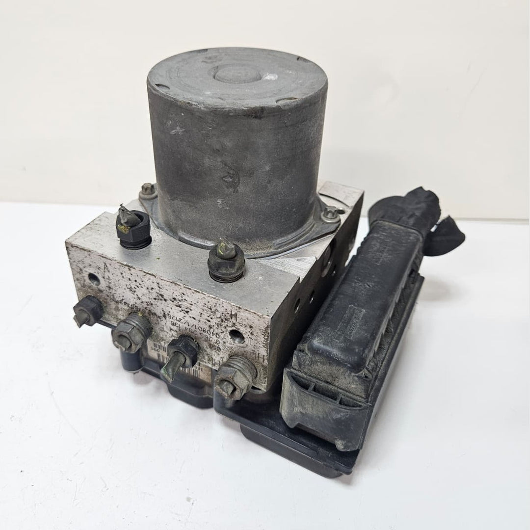 2004-2007 BMW 5 6 Series E60 E61 530i E63 E64 ABS Hydraulic Pump 6769707 USED
