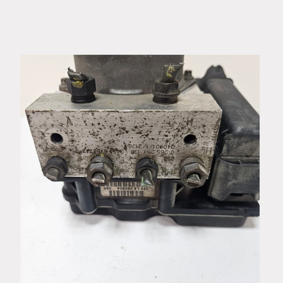 2004-2007 BMW 5 6 Series E60 E61 530i E63 E64 ABS Hydraulic Pump 6769707 USED