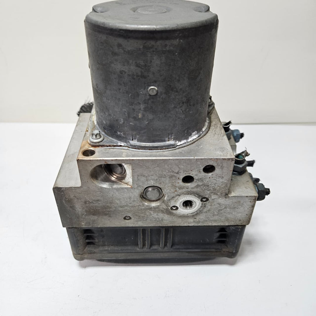 BMW 5 7 Series F01 F02 ABS Anti-Lock Brake Pump Module 6799048 USED