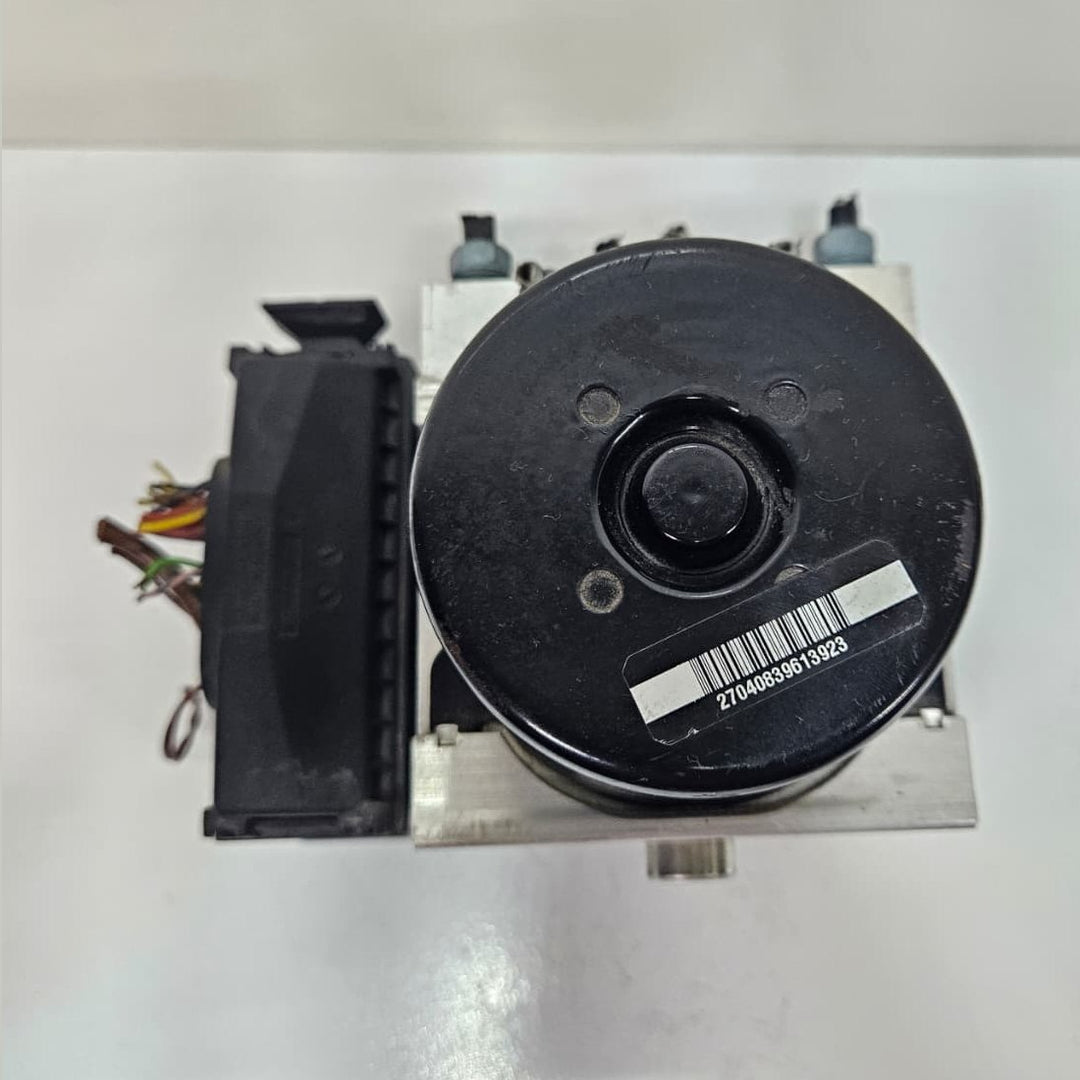 2012-2013 BMW 3 Series F30 320i 328i 335i ABS Pump Control Module 6793936 USED