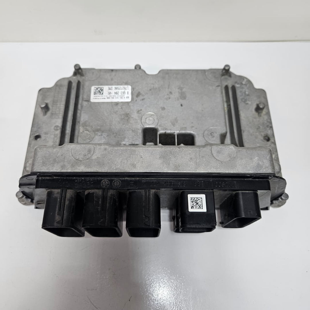 OEM BMW F30 318i Engine Control Unit B38 Bosch 8663284 OEM