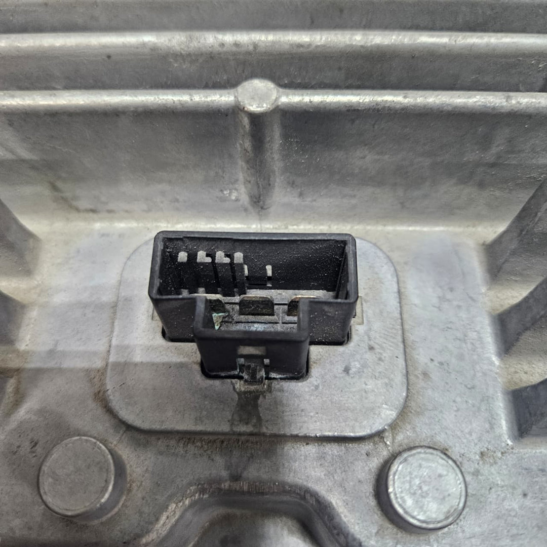 2017-2020 BMW 5 7 Series G30, G11 G12, X5 Power Control Module 9864884