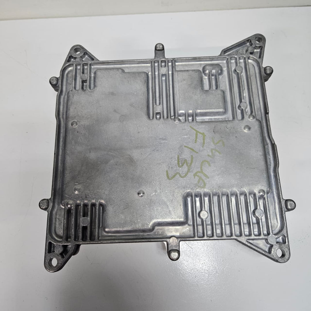 2011-2012 BMW F30 F31 N20 120i Engine Control Unit DME 8610635 OEM